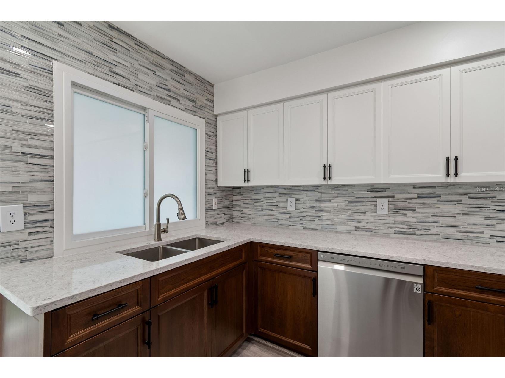 14675 Village Glen Circle Tampa FL 33618 TB8503540 image30