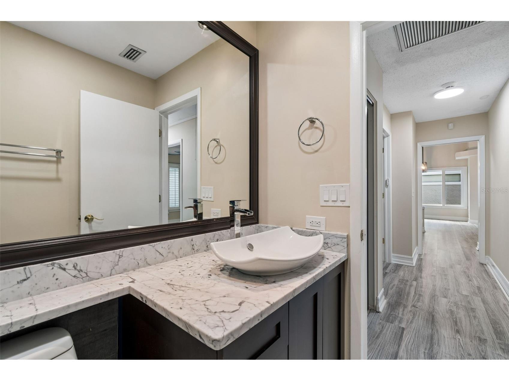 14675 Village Glen Circle Tampa FL 33618 TB8503540 image37