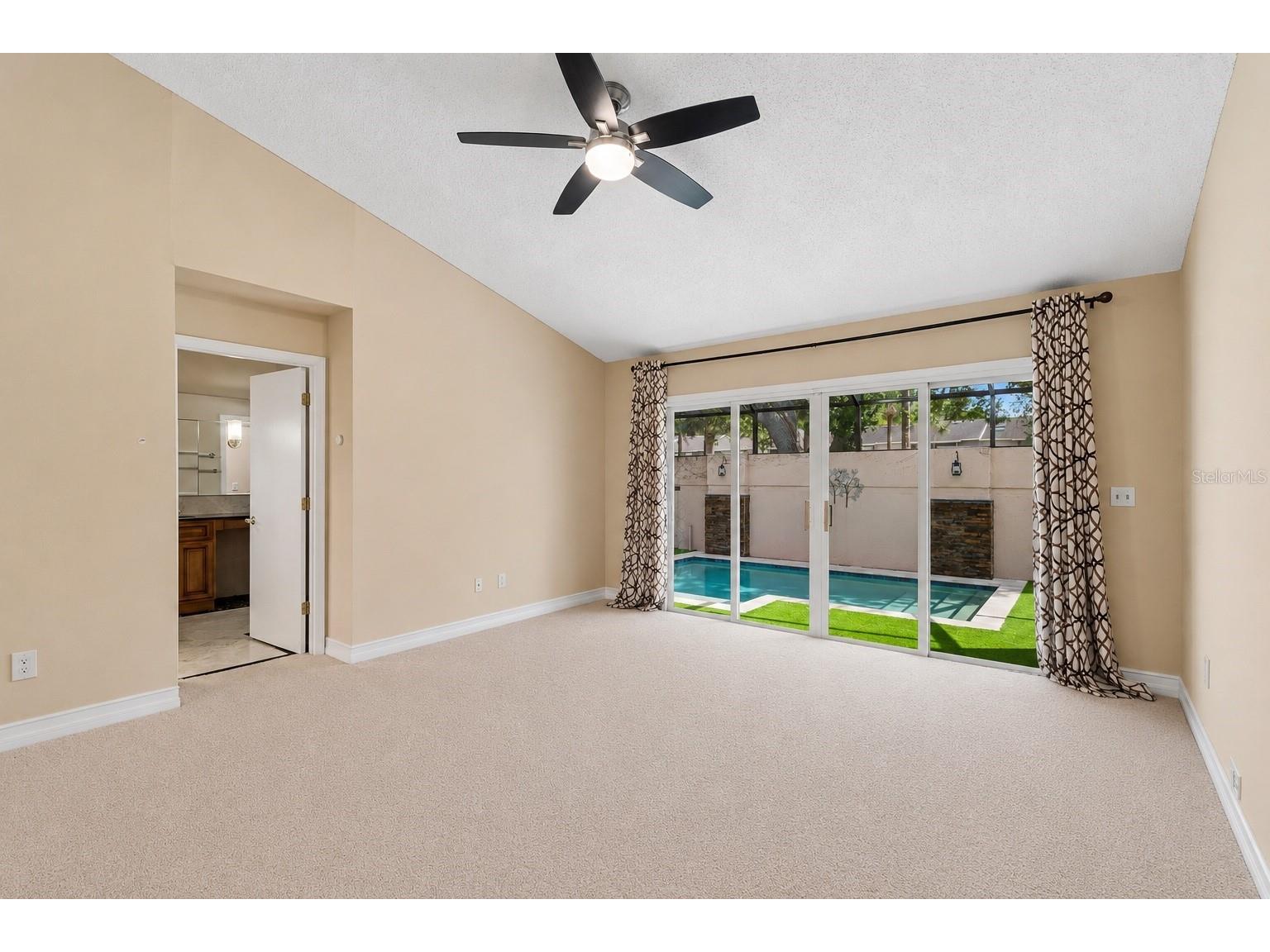 14675 Village Glen Circle Tampa FL 33618 TB8503540 image40