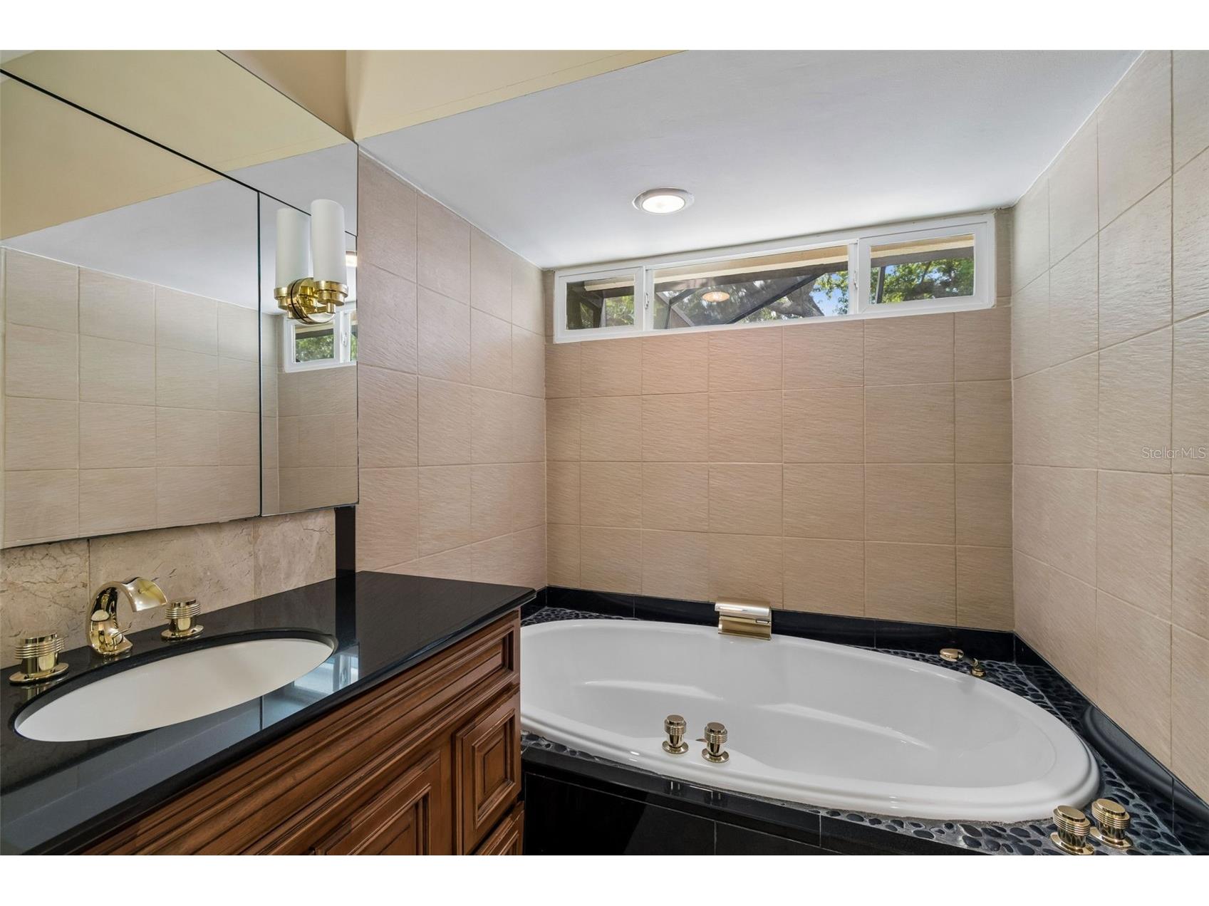 14675 Village Glen Circle Tampa FL 33618 TB8503540 image43