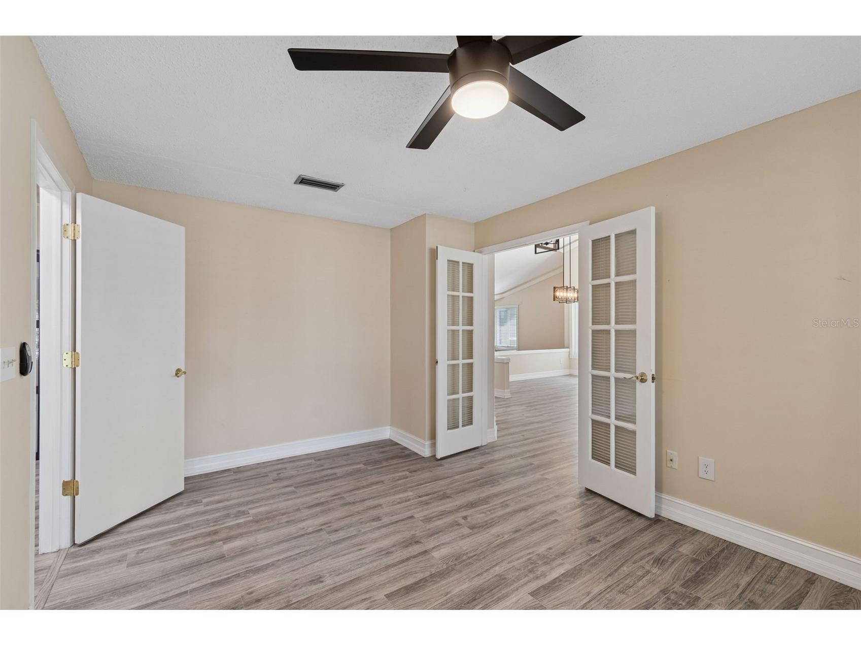 14675 Village Glen Circle Tampa FL 33618 TB8503540 image48
