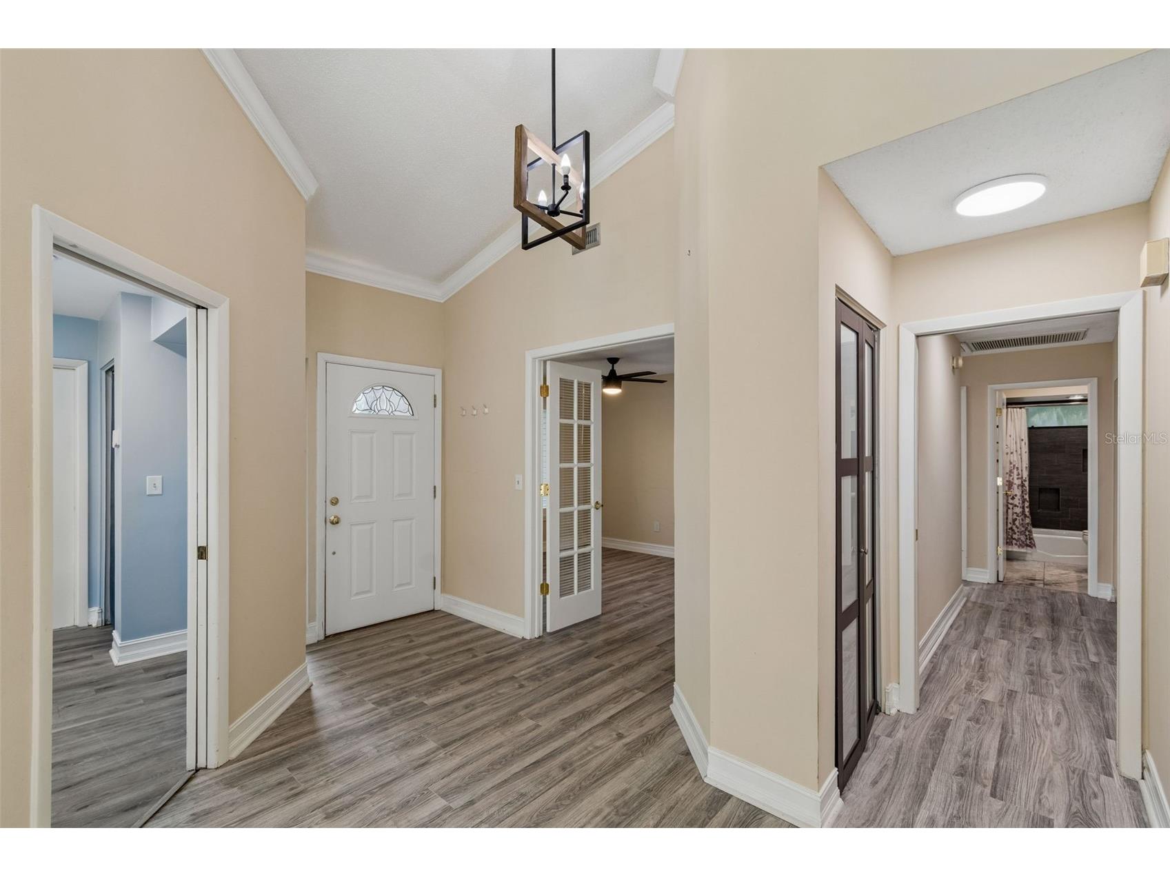 14675 Village Glen Circle Tampa FL 33618 TB8503540 image6