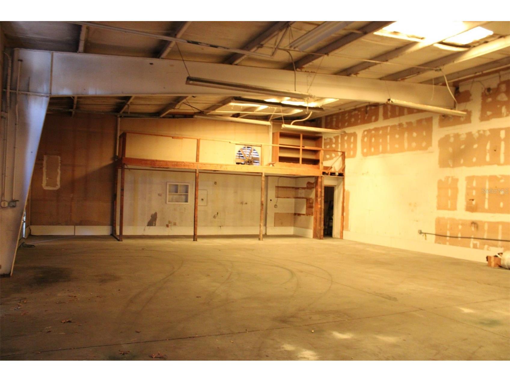 1468 L And R Industrial Boulevard #B Tarpon Springs FL 34689 TB8420199 image10