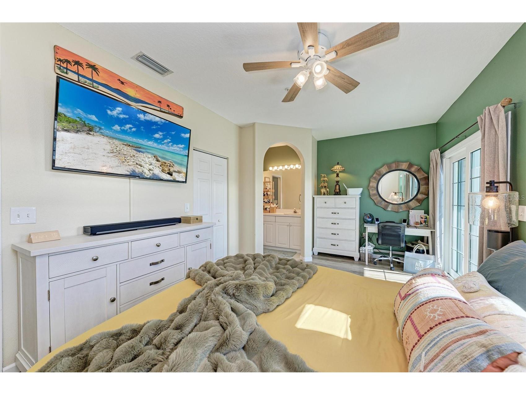 1469 Gulf Drive N Bradenton Beach FL 34217 - GULF OF MEXICO A4695907 image29