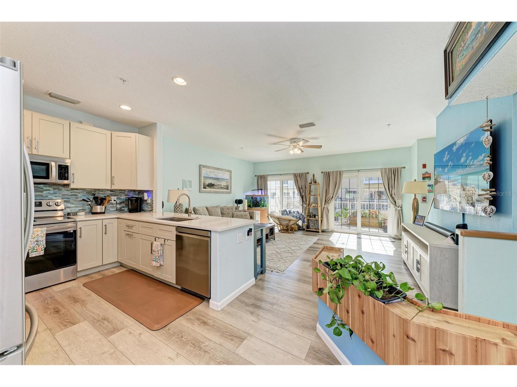 1469 Gulf Drive N Bradenton Beach FL 34217 - GULF OF MEXICO A4695907 image8