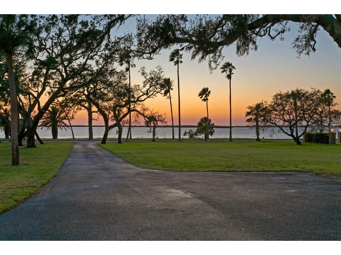 147 & 139 Edgewater Drive Dunedin FL 34698 TB8374458 image1