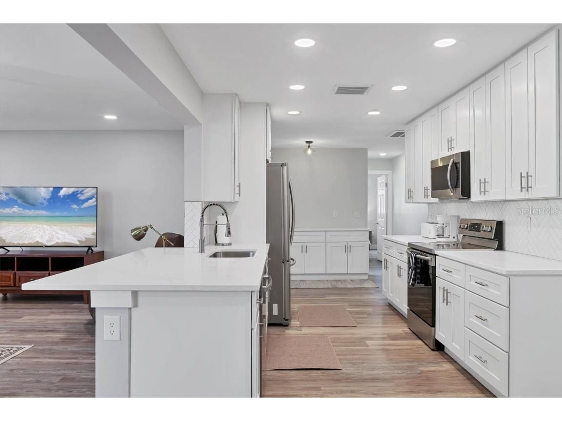 147 Adair Avenue Sarasota FL 34243 A4666450 image12