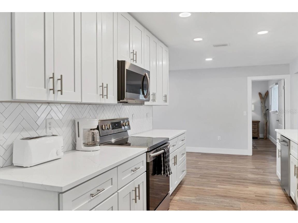 147 Adair Avenue Sarasota FL 34243 A4666450 image14