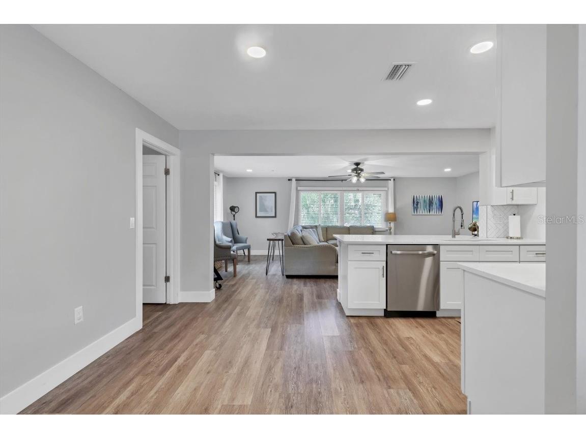 147 Adair Avenue Sarasota FL 34243 A4666450 image16