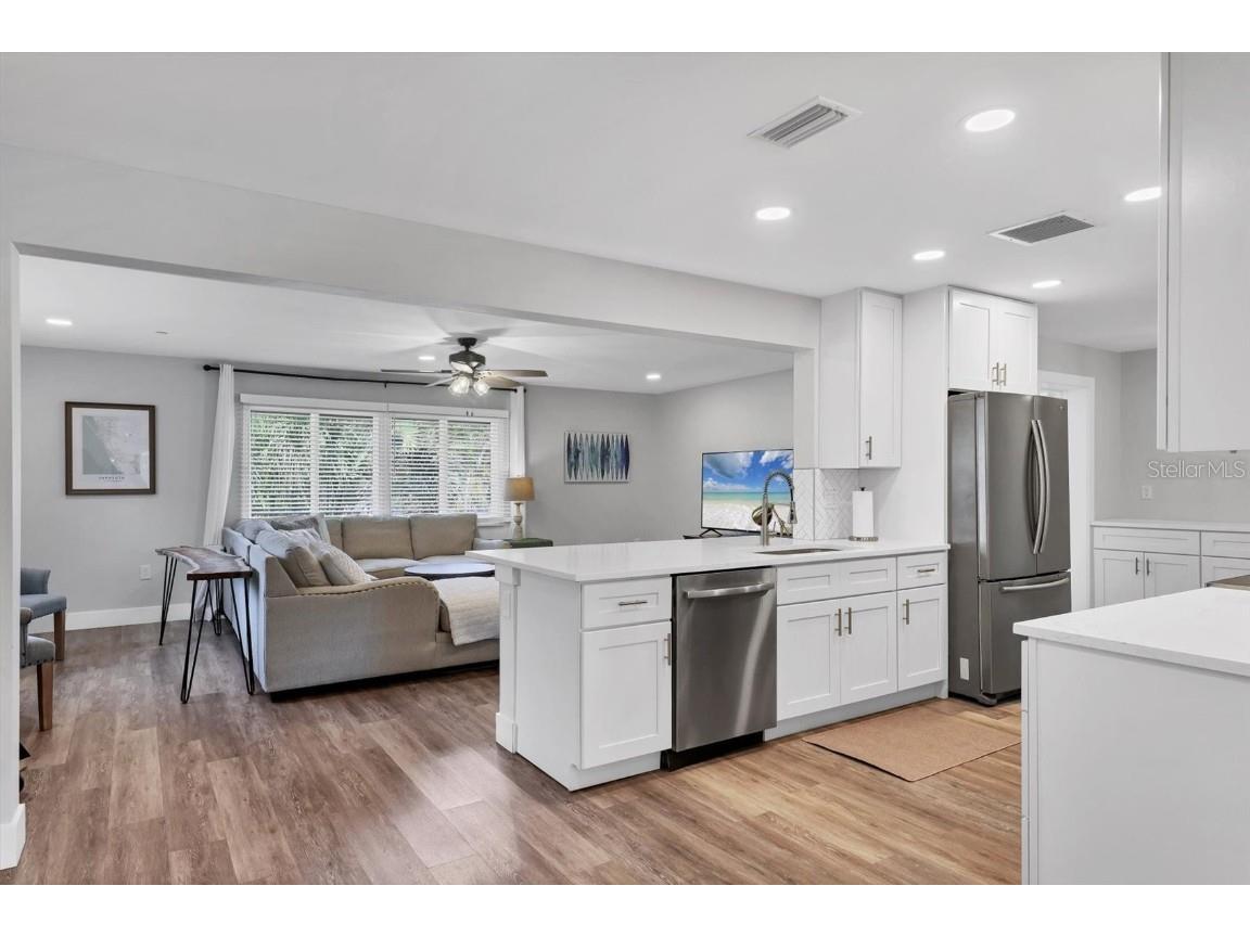 147 Adair Avenue Sarasota FL 34243 A4666450 image17