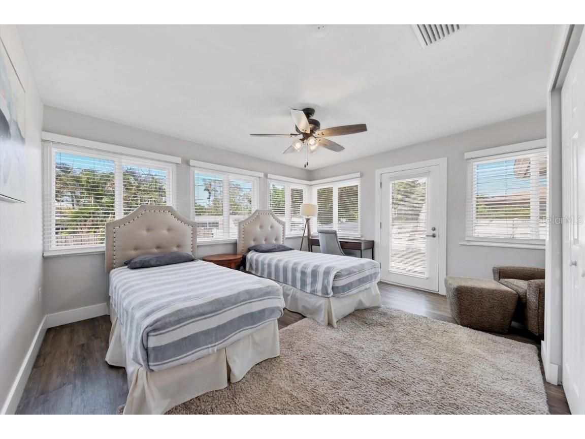 147 Adair Avenue Sarasota FL 34243 A4666450 image27