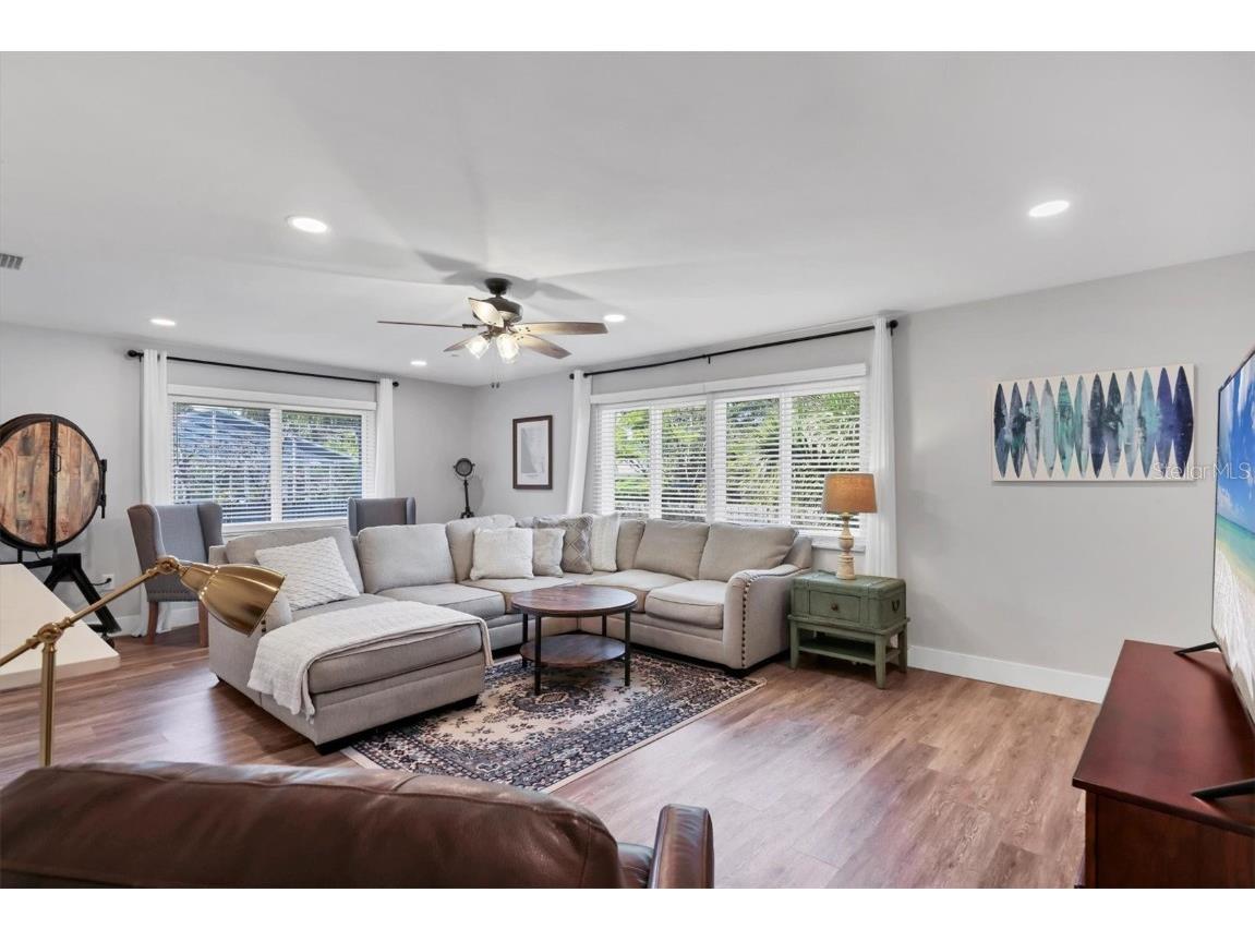 147 Adair Avenue Sarasota FL 34243 A4666450 image8