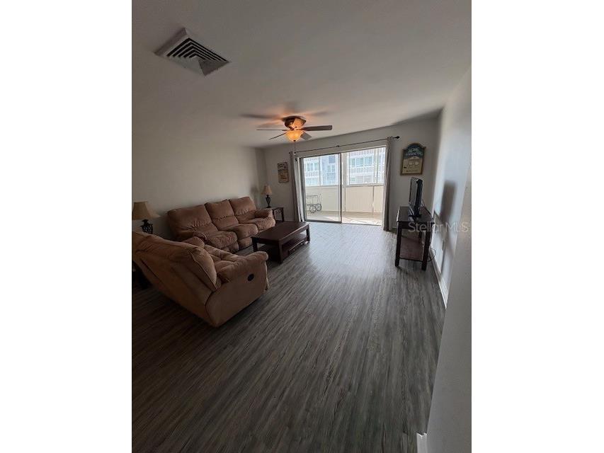 147 Bluff View Drive #303 Belleair Bluffs FL 33770 TB8442899 image7