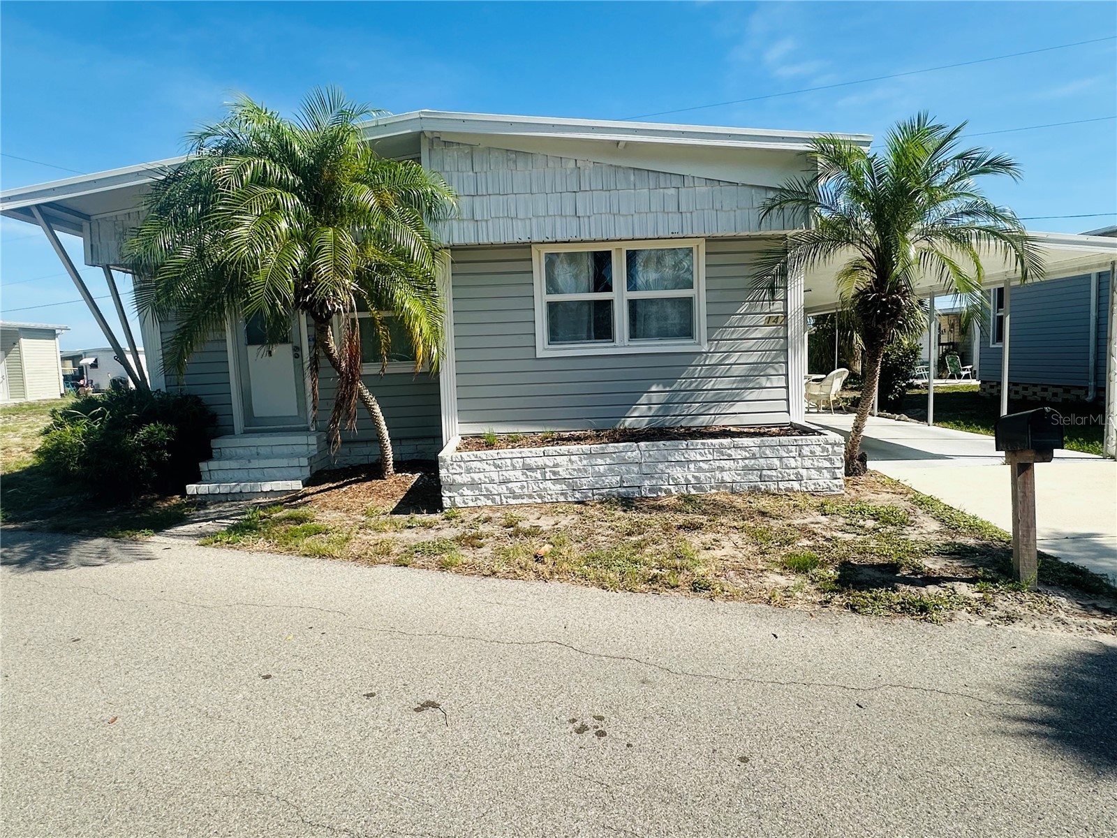 147 Maui Drive Palmetto FL 34221 A4696225 image1