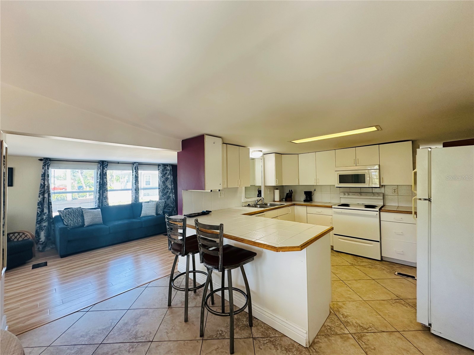 147 Maui Drive Palmetto FL 34221 A4696225 image4