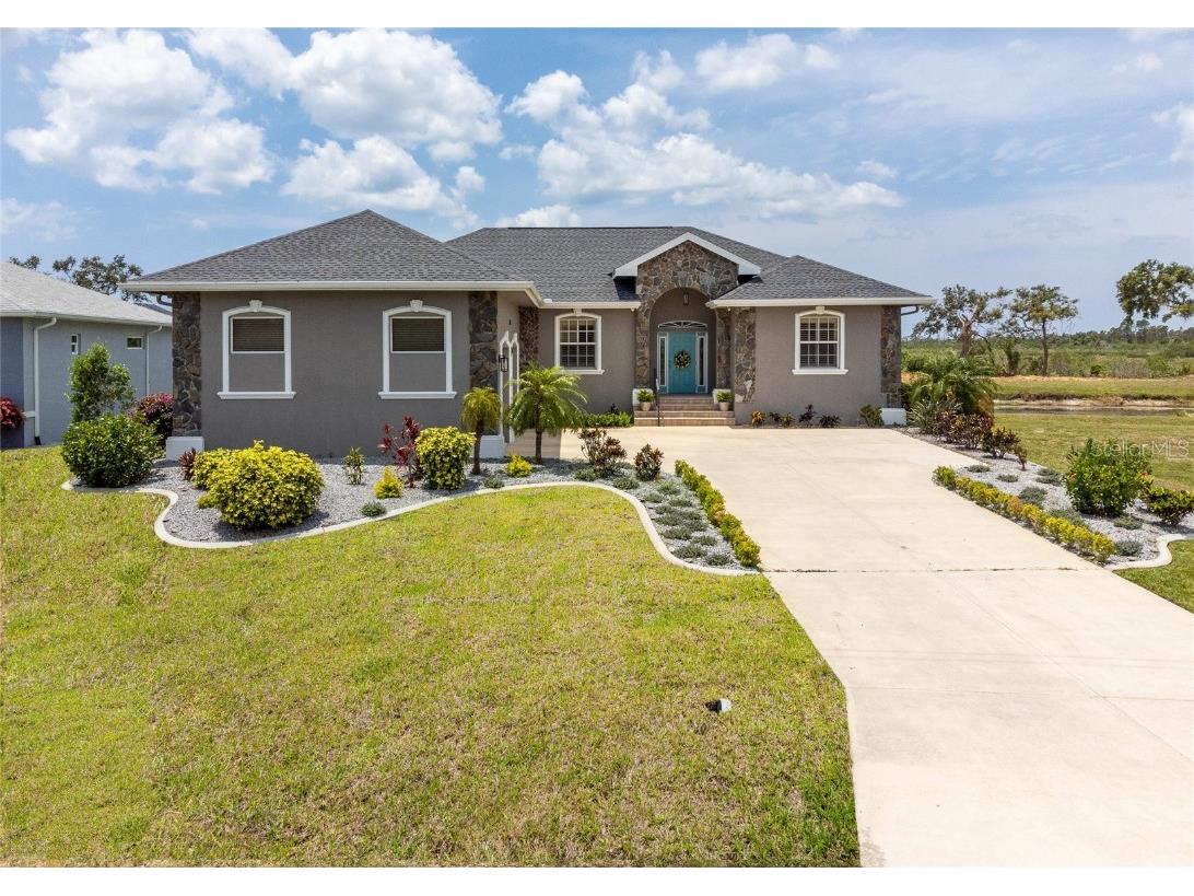 147 Medalist Road Rotonda West FL 33947 D6134646 image1