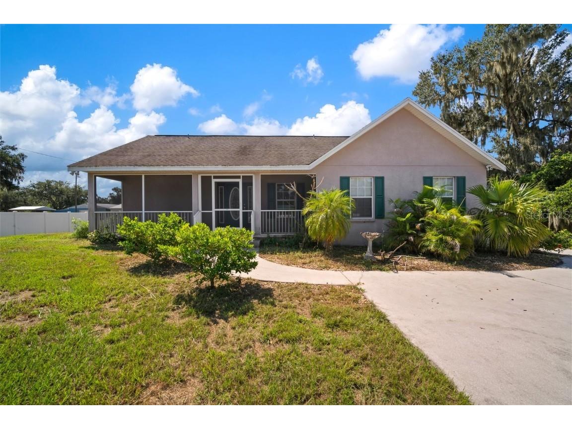 147 Old Welcome Road Lithia FL 33547 T3473129 image1