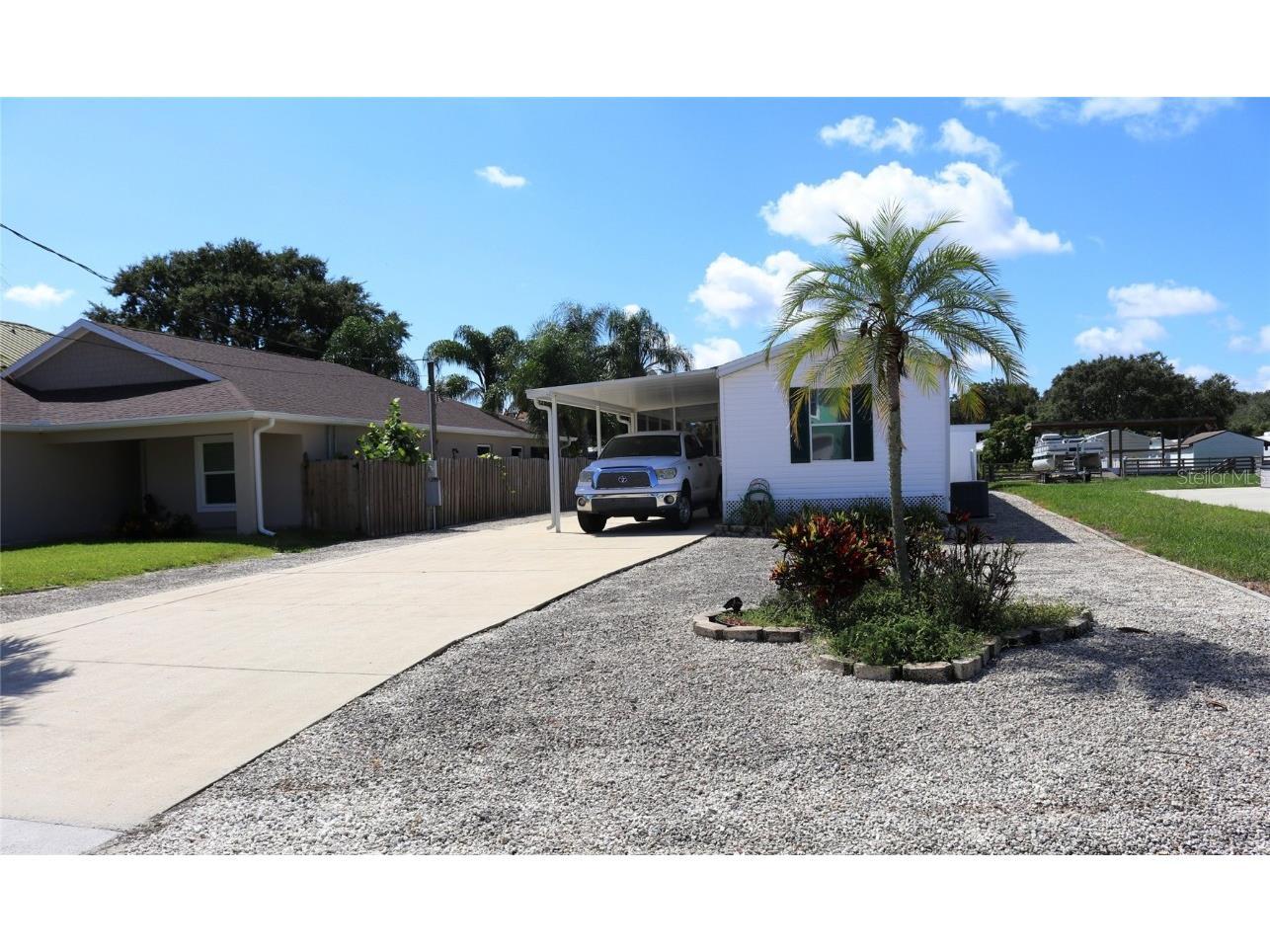 147 Randle Avenue Oak Hill FL 32759 V4931761 image1