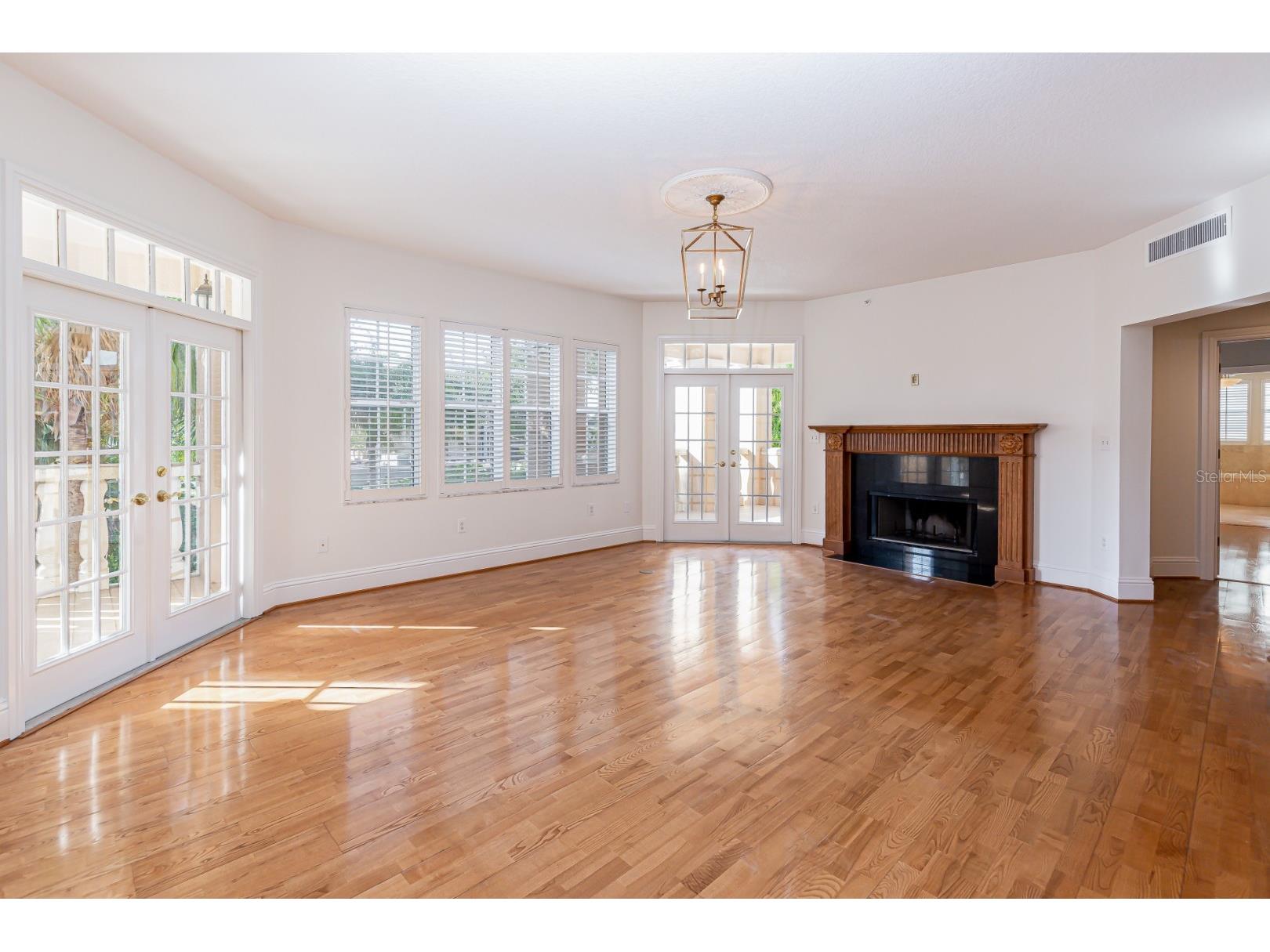 147 S Interlachen Avenue #202 Winter Park FL 32789 L4959060 image4