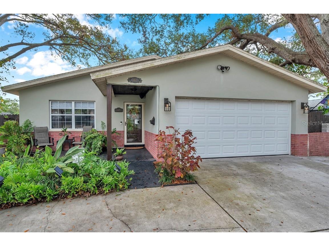 147 SE Lincoln Circle N Saint Petersburg FL 33703 TB8346812 image1