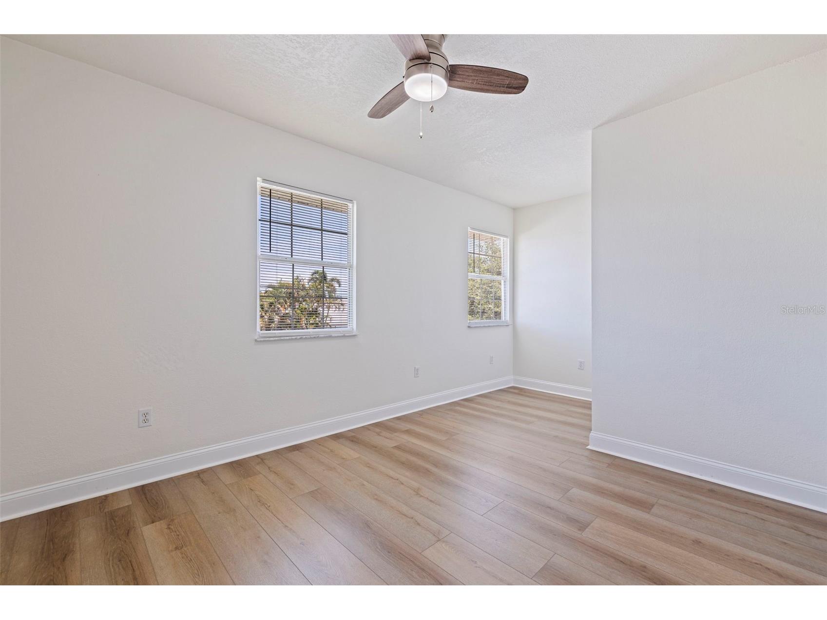 1470 28th Avenue N Saint Petersburg FL 33704 TB8516745 image25