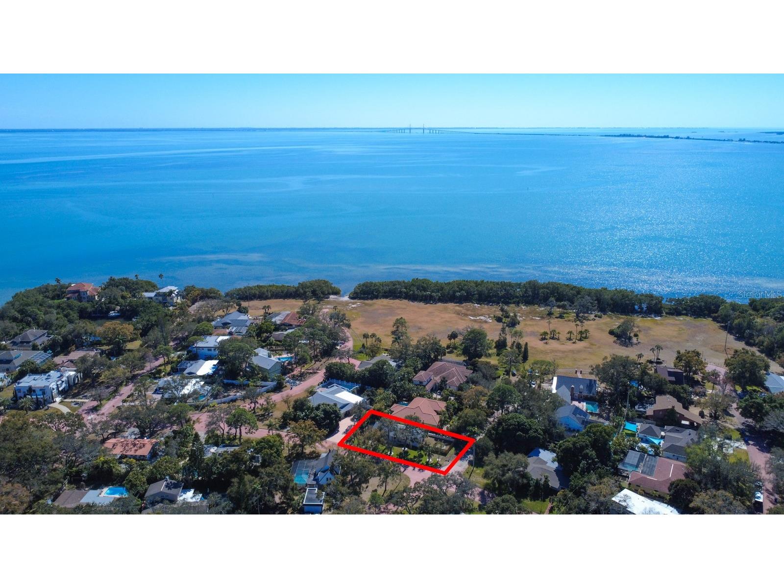 1470 Serpentine Drive S Saint Petersburg FL 33705 TB8475705 image1