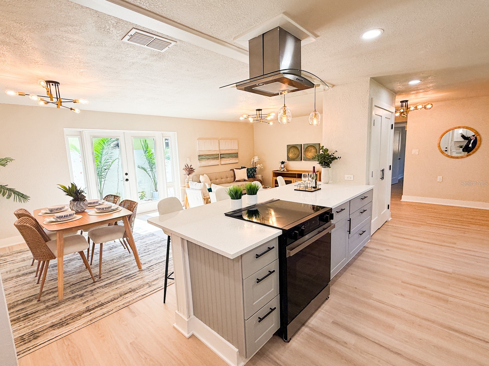 1470 Serpentine Drive S Saint Petersburg FL 33705 TB8475705 image5