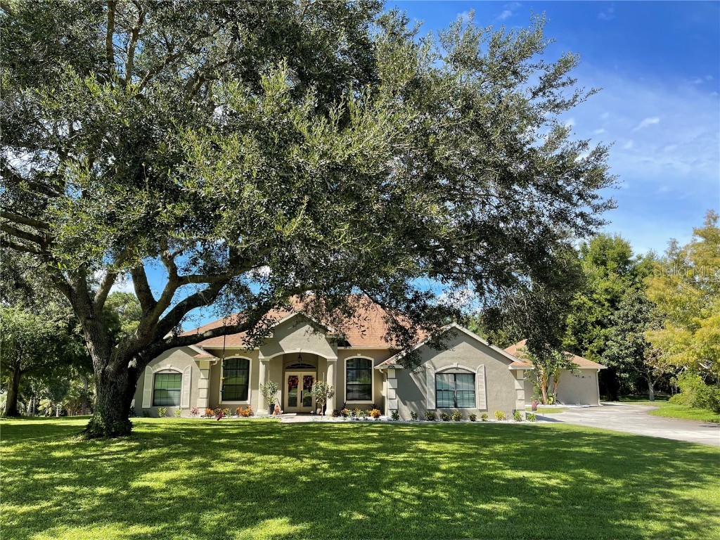 14701 Gourd Neck Drive Montverde FL 34756 - LAKE APOPKA G5046072 image1