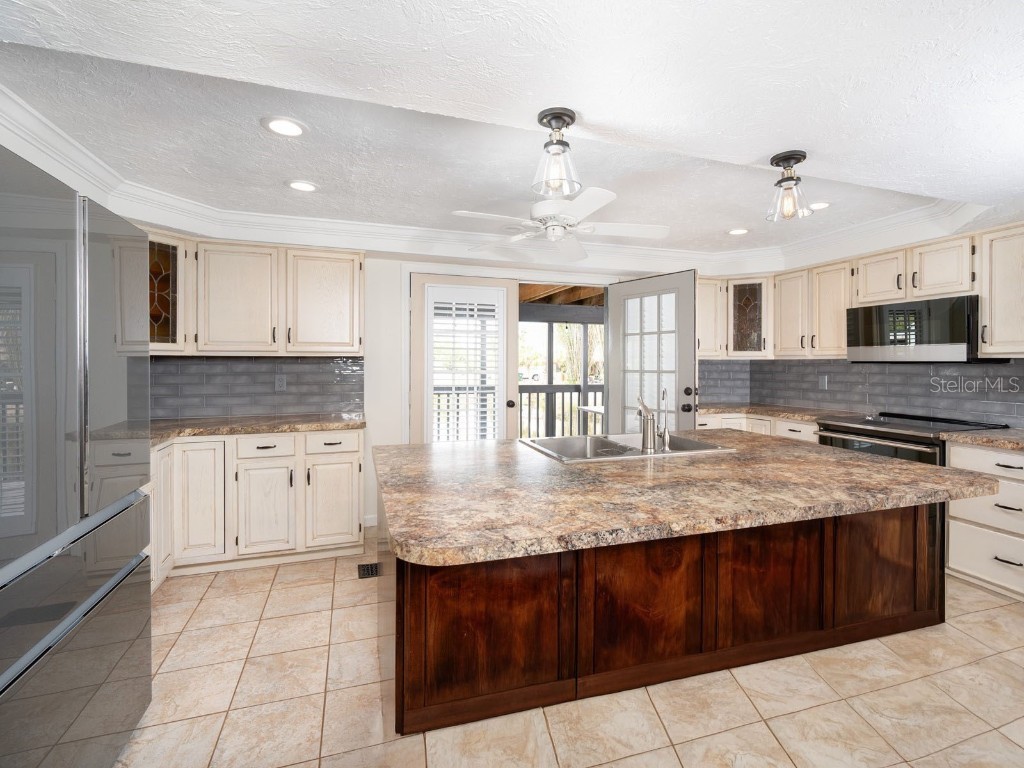 1471 Arcadia Avenue Sarasota FL 34232 - ARCADIA AVE A4642309 image11