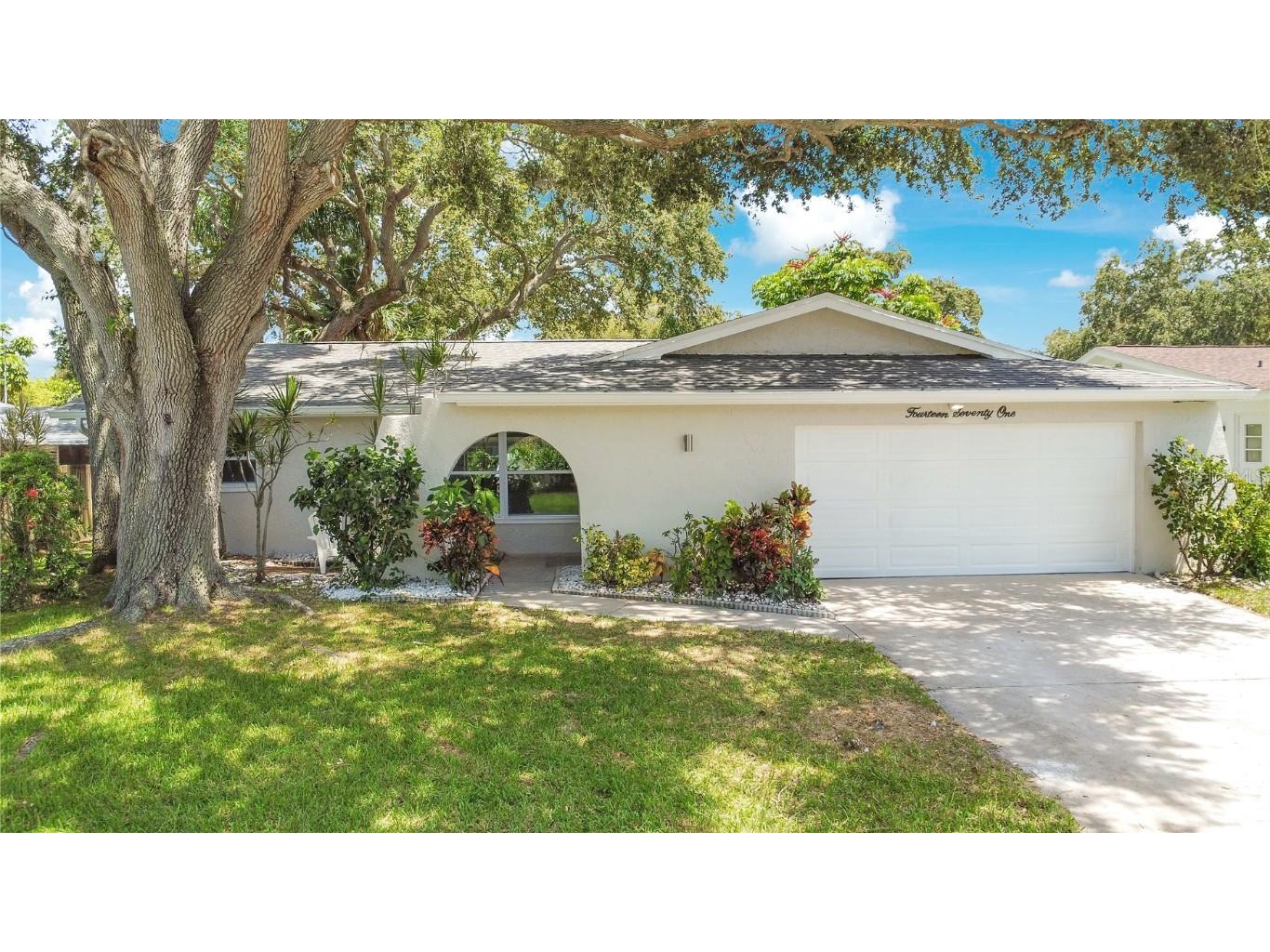 1471 Sandalwood Drive Dunedin FL 34698 A4580350 image1