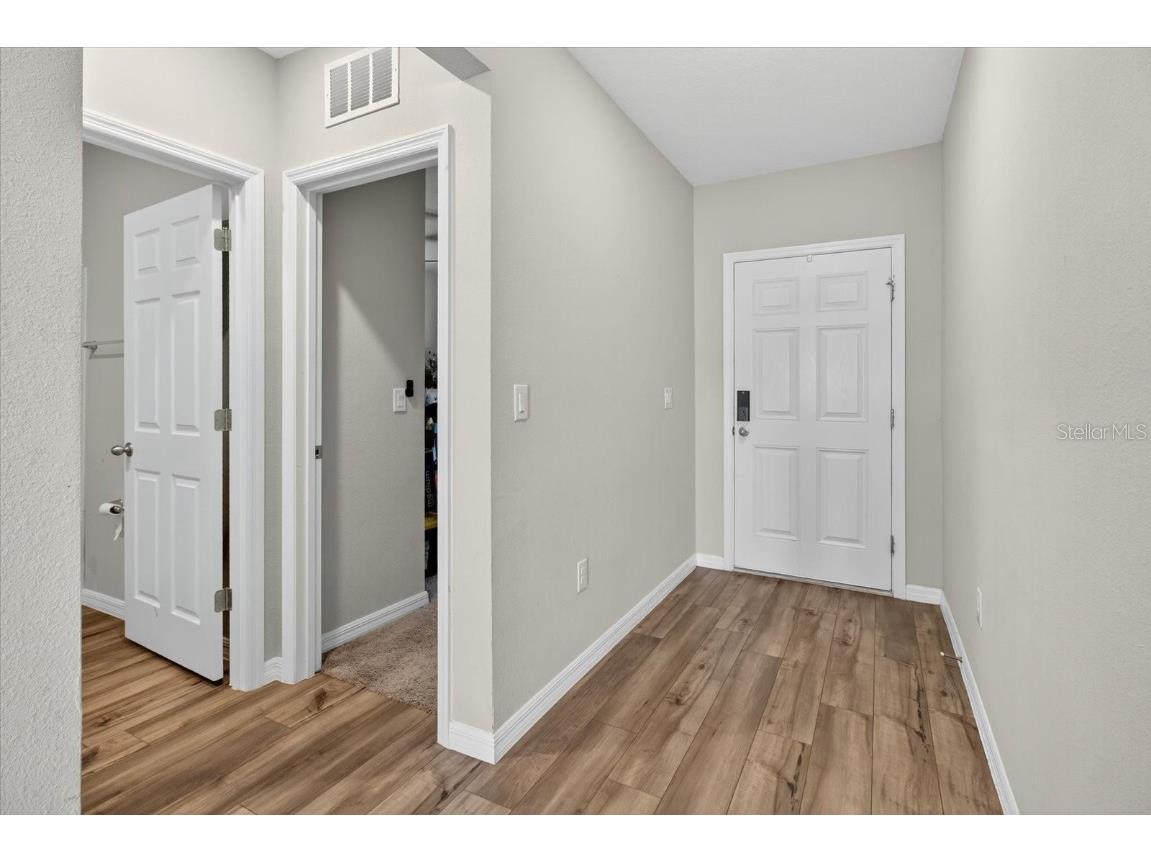 14716 Gallop Run Drive Lithia FL 33547 TB8437086 image4