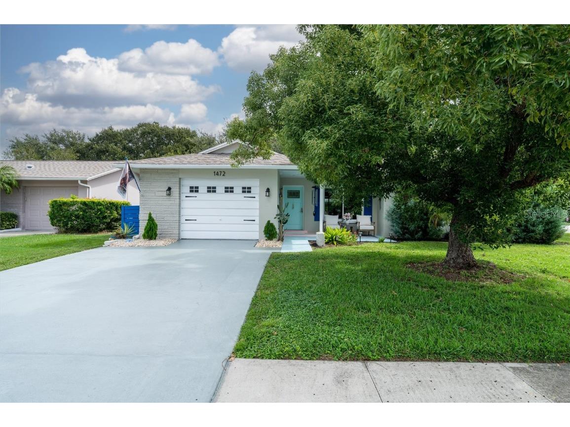 1472 Queen Anne Drive Palm Harbor FL 34684 - LAKE TARPON TB8436931 image2