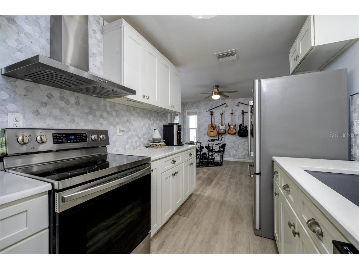 1472 Queen Anne Drive Palm Harbor FL 34684 - LAKE TARPON TB8436931 image8