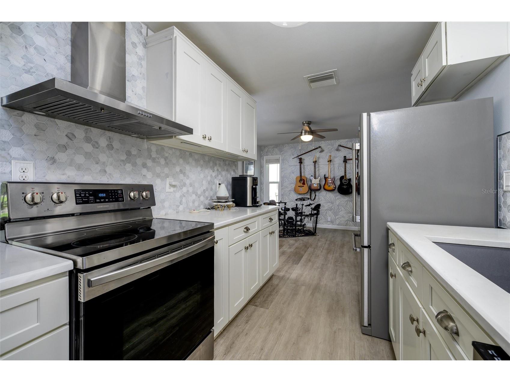 1472 Queen Anne Drive Palm Harbor FL 34684 - LAKE TARPON TB8511470 image8
