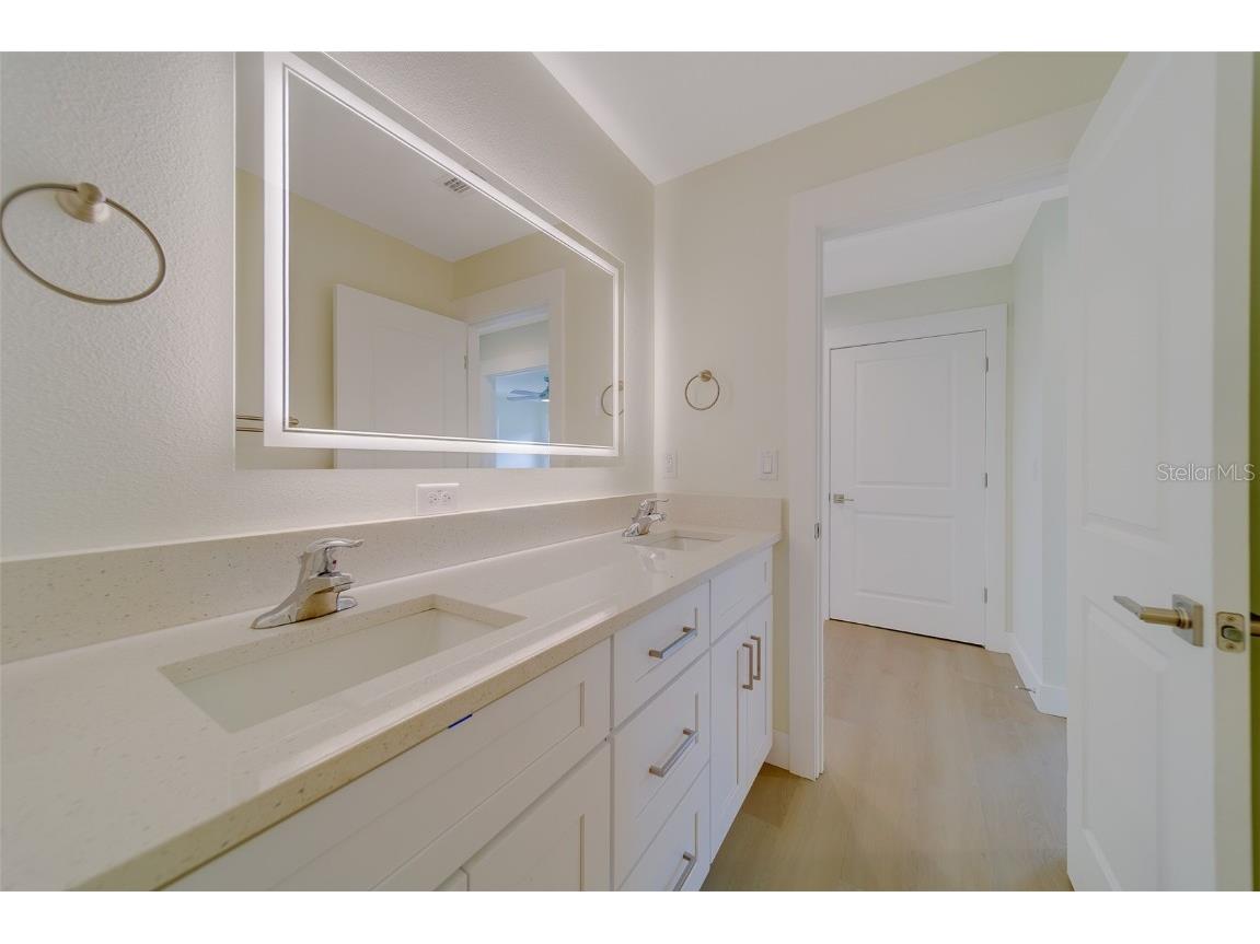 14723 Sunset Drive Largo FL 33774 TB8434350 image12