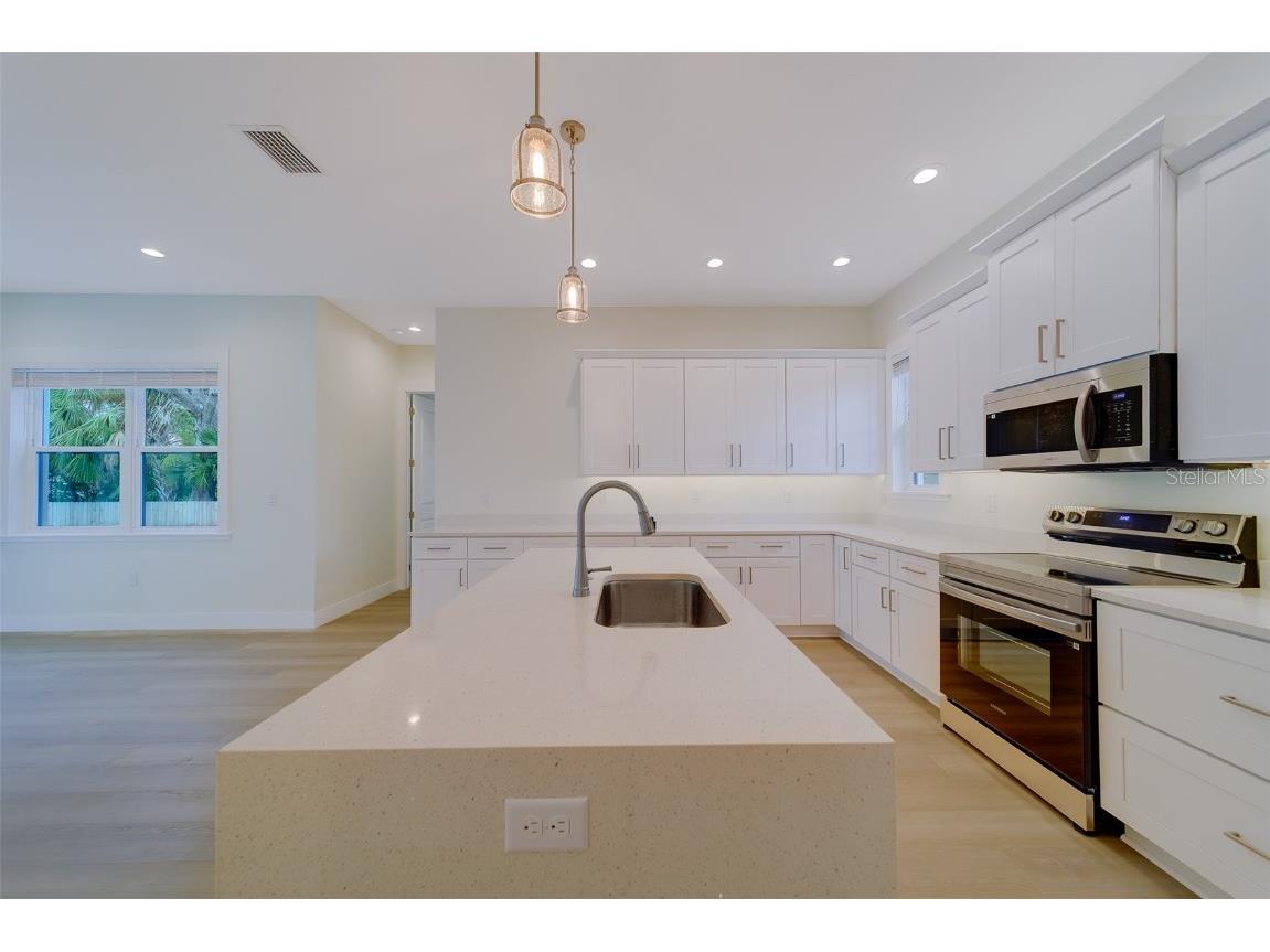 14723 Sunset Drive Largo FL 33774 TB8434350 image33