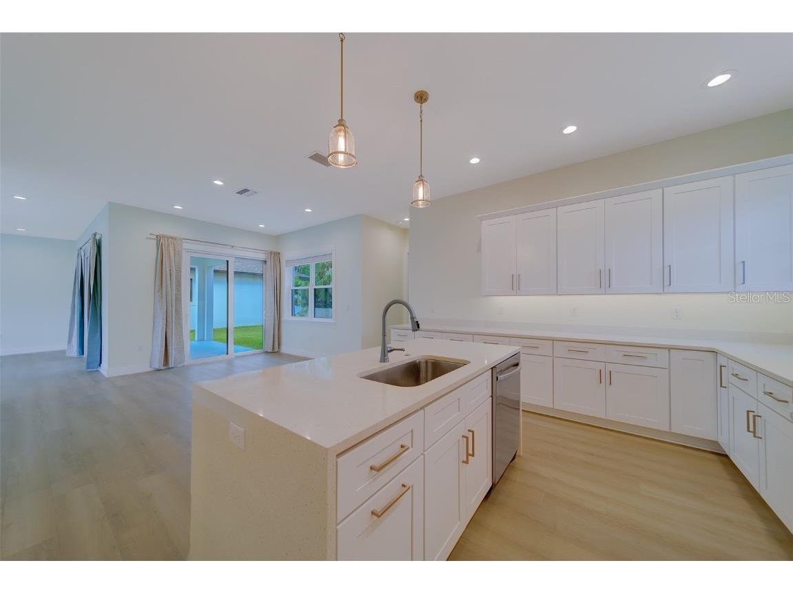 14723 Sunset Drive Largo FL 33774 TB8434350 image34