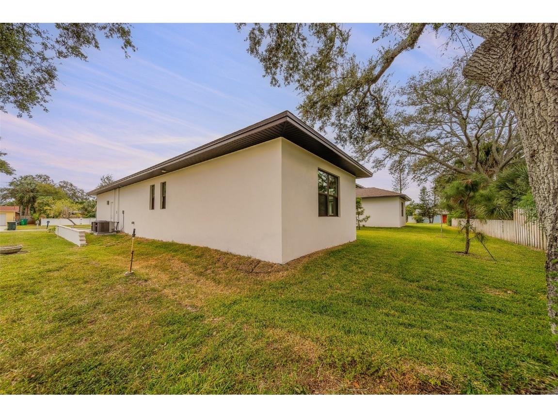 14723 Sunset Drive Largo FL 33774 TB8434350 image52