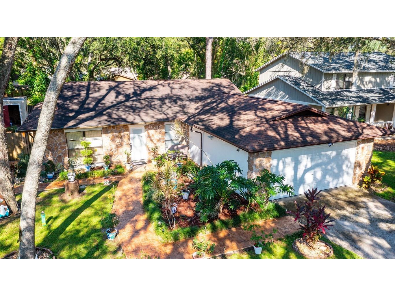 14732 Lake Forest Drive Lutz FL 33559 T3472261 image1