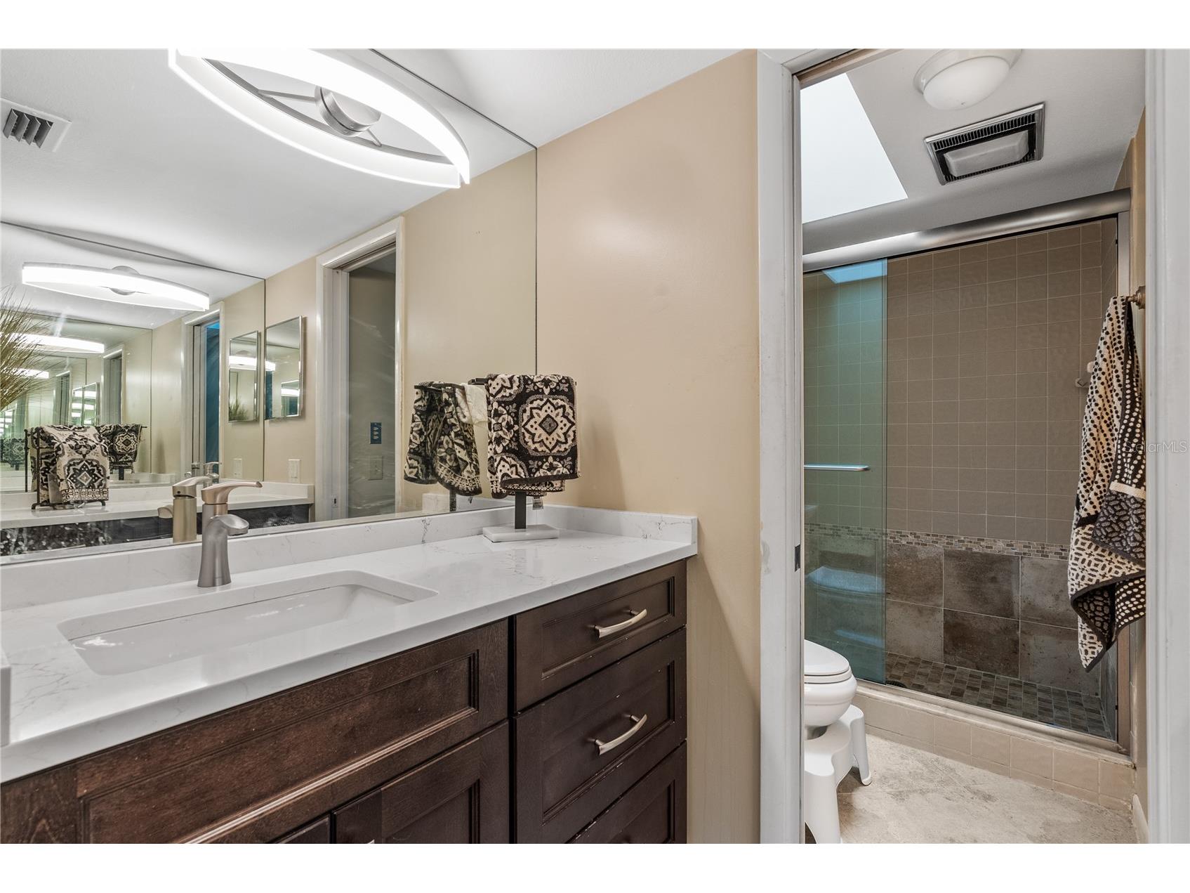 1475 Landings Circle #43 Sarasota FL 34231 A4694471 image21