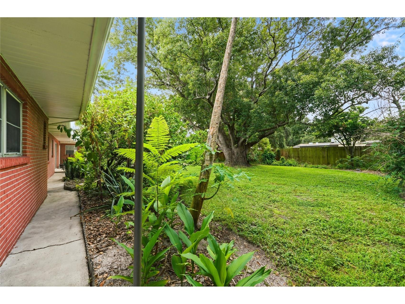 1475 S Lake Howard Drive Winter Haven FL 33880 - LAKE HOWARD L4963275 image55