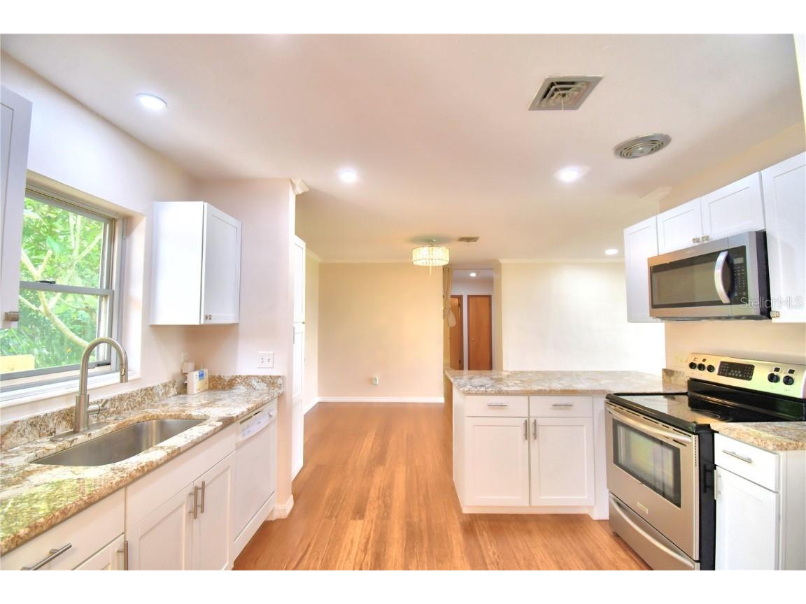 1475 S Lake Howard Drive Winter Haven FL 33880 P4934004 image5