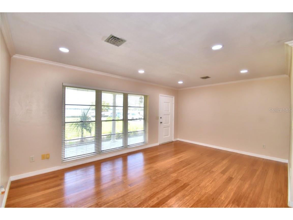 1475 S Lake Howard Drive Winter Haven FL 33880 P4934004 image6