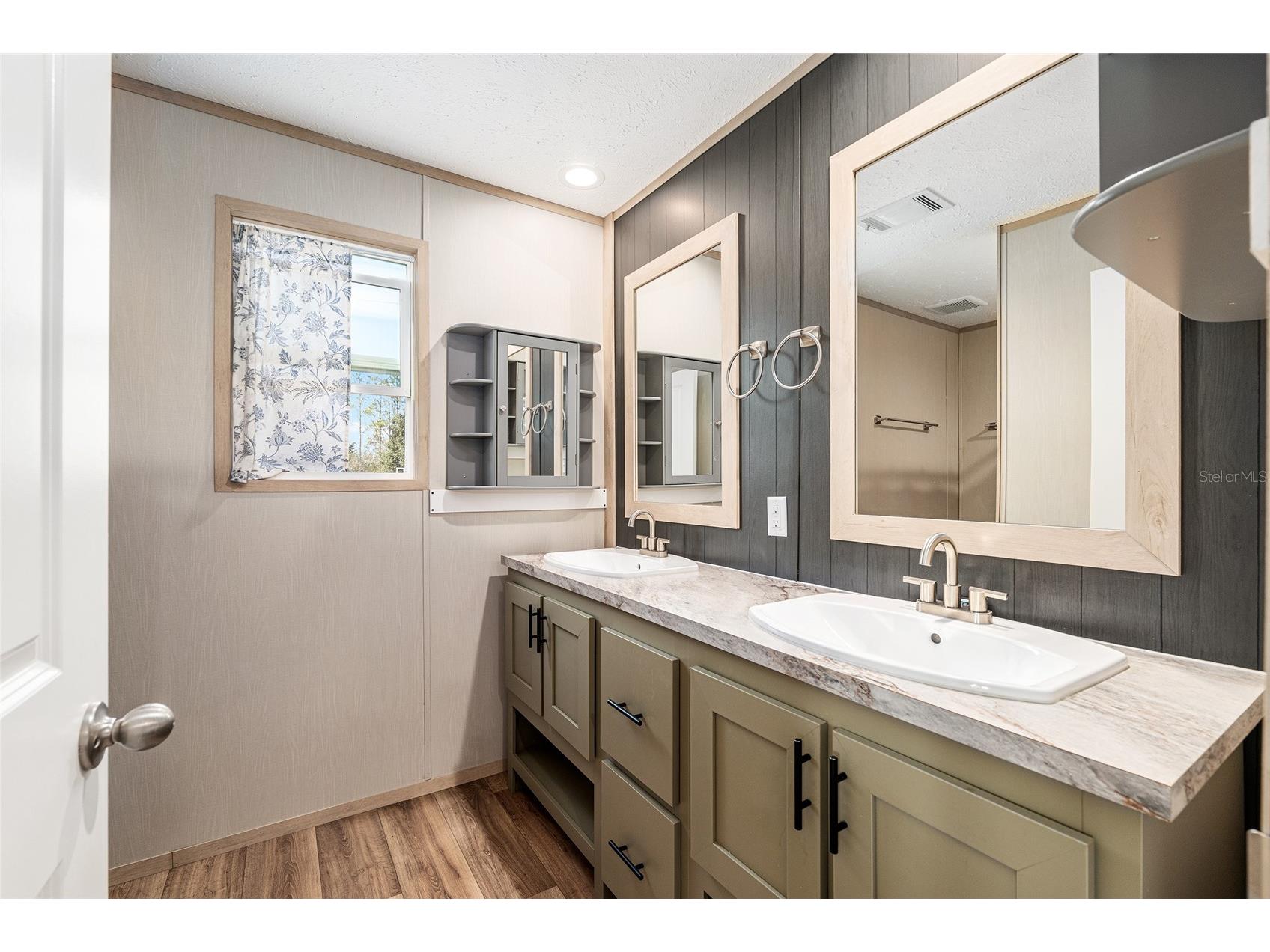 14765 SE 180th Street Weirsdale FL 32195 OM716135 image18