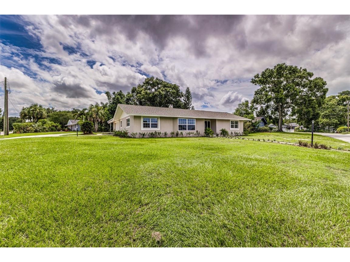 1476 Avenue F NE Winter Haven FL 33881 P4935120 image2