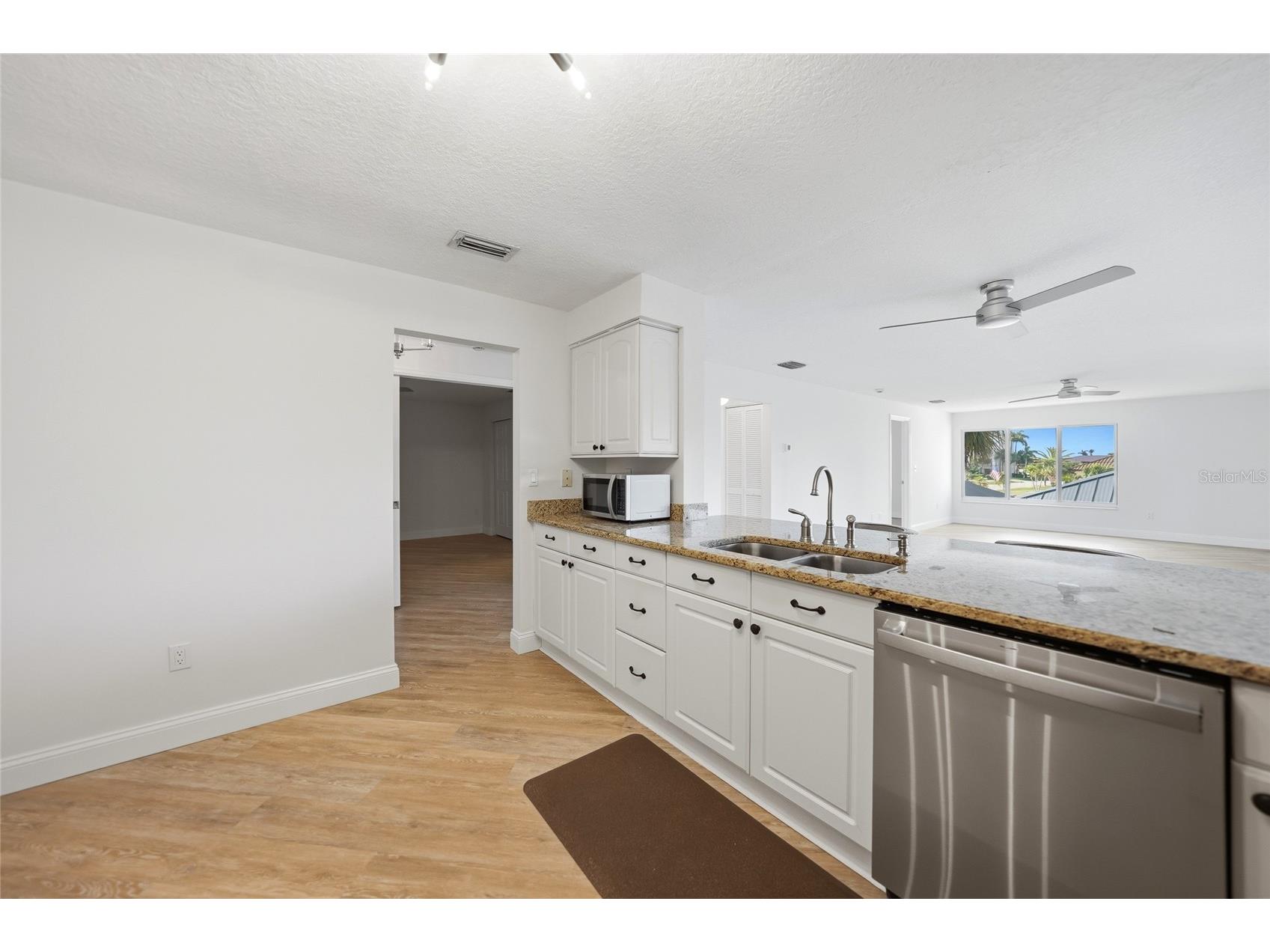 1477 Park Beach Circle #13 Punta Gorda FL 33950 A4694583 image15