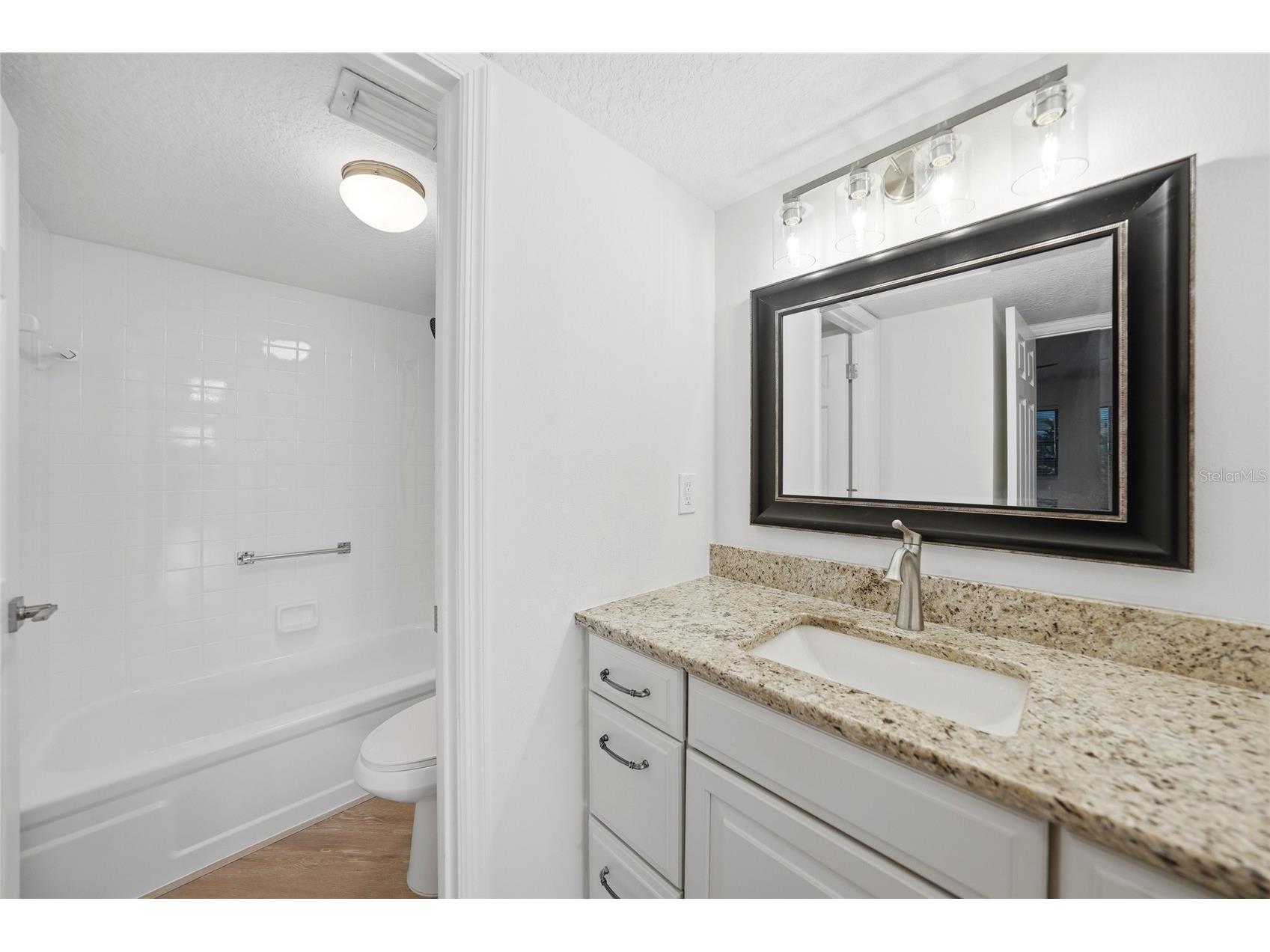 1477 Park Beach Circle #13 Punta Gorda FL 33950 A4694583 image25
