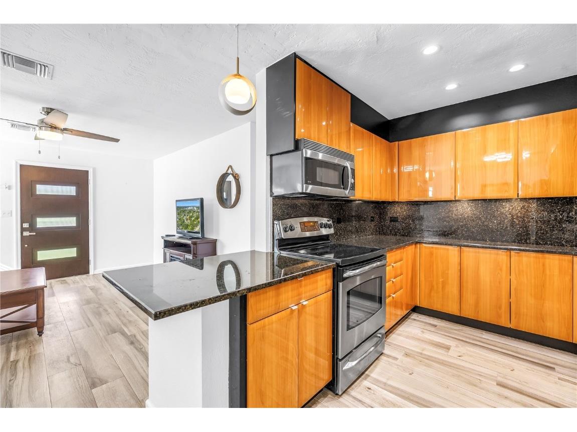 1477 S School Avenue Sarasota FL 34239 A4662930 image10