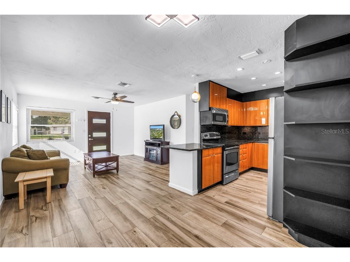 1477 S School Avenue Sarasota FL 34239 A4662930 image14