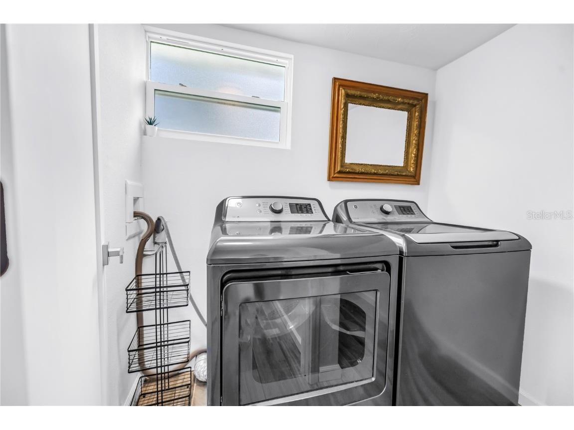 1477 S School Avenue Sarasota FL 34239 A4662930 image18